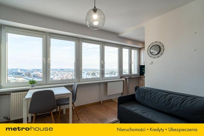 Słoneczna kawalerka z widokiem Wyszyńskiego 26