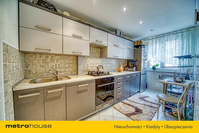 Wygodne mieszkanie przy szkole i przedszkolu.