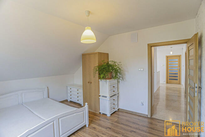 Dom Ciepielowice gm. Dąbrowa, Magnoliowa