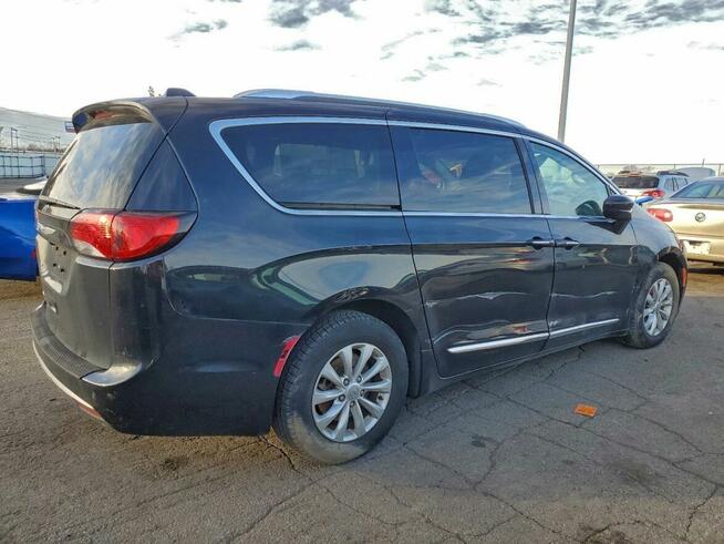 Chrysler pacifica Touring L 3.6 w drodze do pl