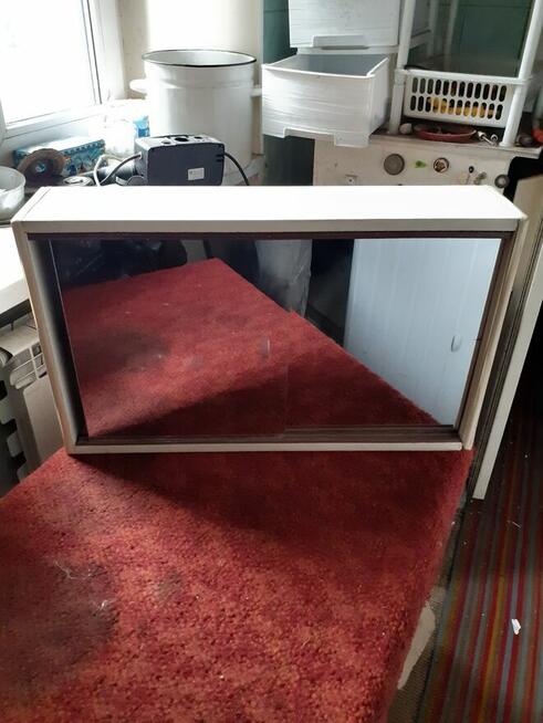 szafka łazienkowa z lustrem