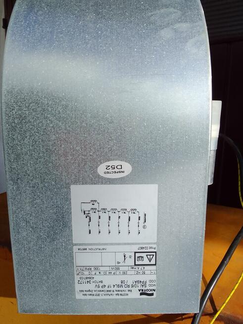 Dmuchawa z silnikiem elektryczny, jak na zdjęciach, prawie n