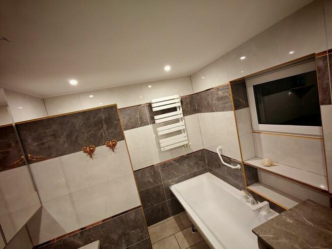 Bezczynszowe 81m2, bez pośrednika, połowa domku, z garażami