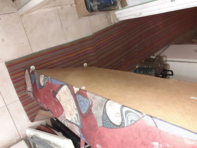 łóżko na kółkach - dobre do kwatery pracowniczej