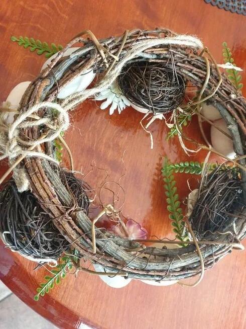 Wianuszek wielkanocny z jajkami