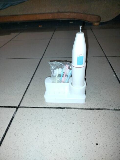 Szczoteczka do zębów BRAUN Oral-B + gratis Polecam