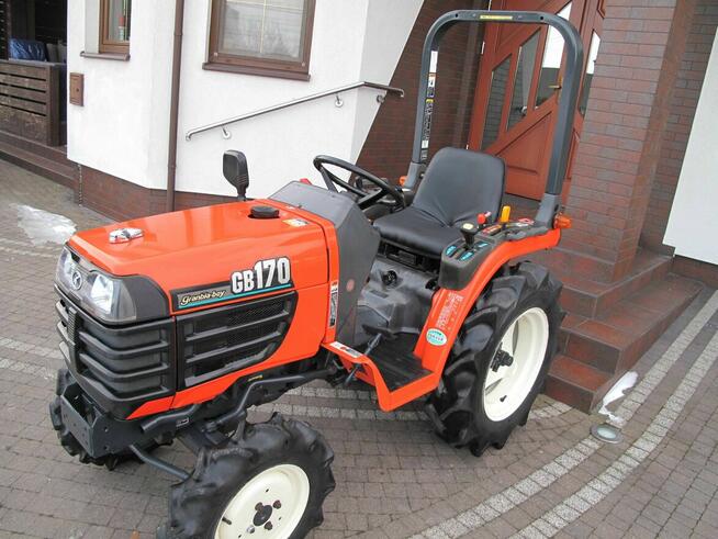 Mini Traktorek Kubota GB170 4X4 17KM Wspomaganie Mały