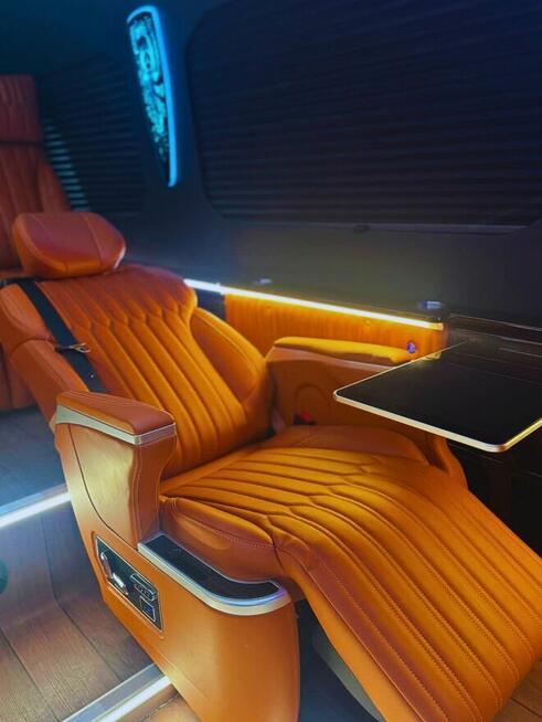 BUSY Z HOLANDII DO POLSKI – CODZIENNIE