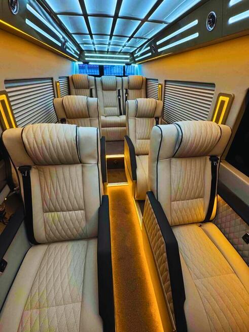 BUSY Z HOLANDII DO POLSKI – CODZIENNIE