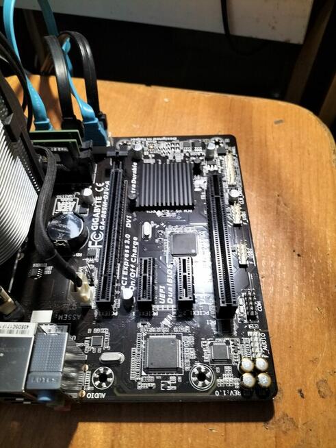 Sprzedam płytę główną