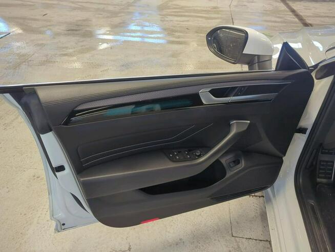 Volkswagen Arteon R line / Matrixy / Masaże / Kamera / Panorama / ACC / Hak / FV 23%