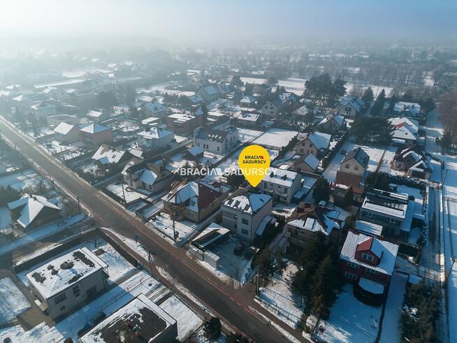 Dom Niepołomice, Aleja Dębowa