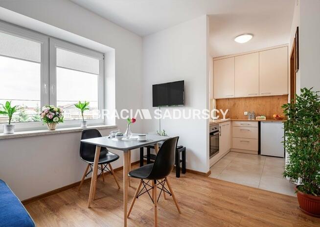 Dom Niepołomice, Aleja Dębowa