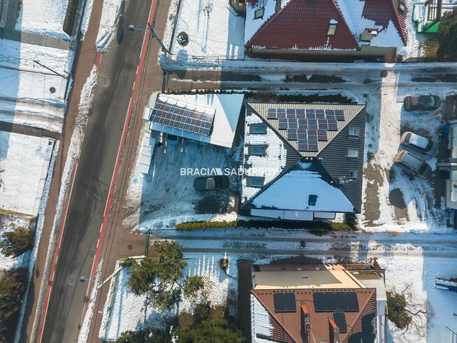 Dom Niepołomice, Aleja Dębowa