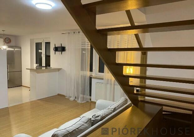 Dwupoziomowe mieszkanie w Markach