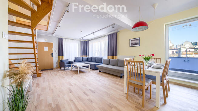 8 osobowy Apartament Spa, Garaż, Promenada, Morze.