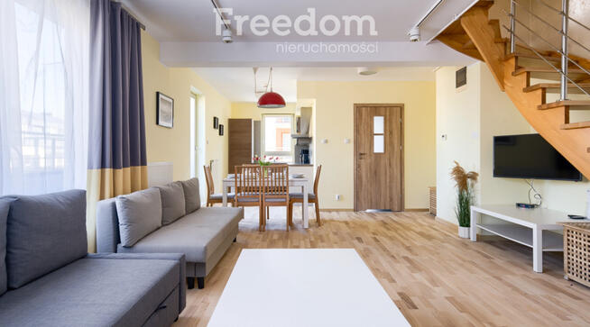 8 osobowy Apartament Spa, Garaż, Promenada, Morze.