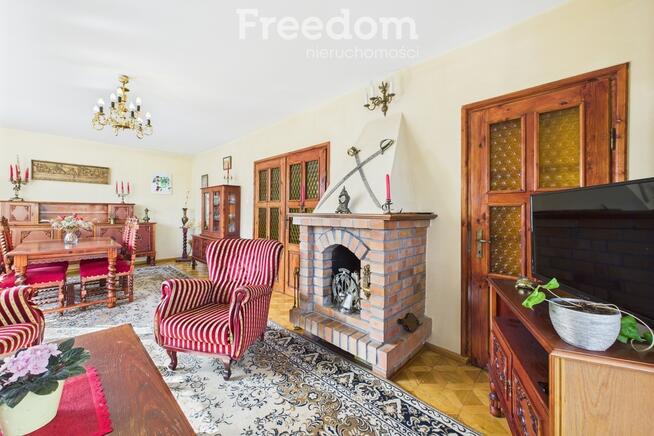 Dom jednorodzinny z budynkiem gospodarczym Morąg