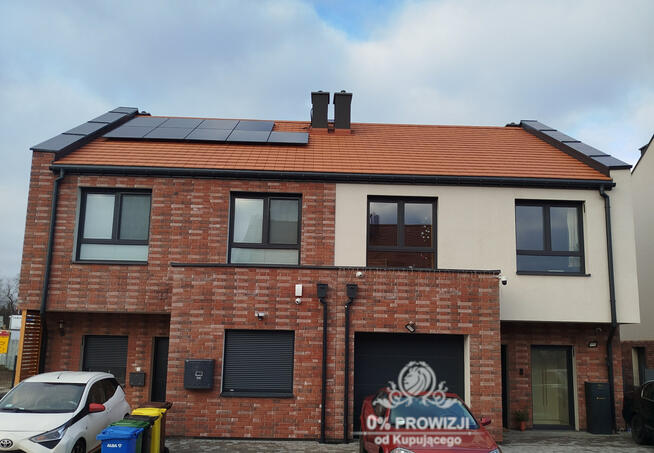 /Piękny domek w dobrej lokalizacji z ogrodem/garaż dwustanowiskowy