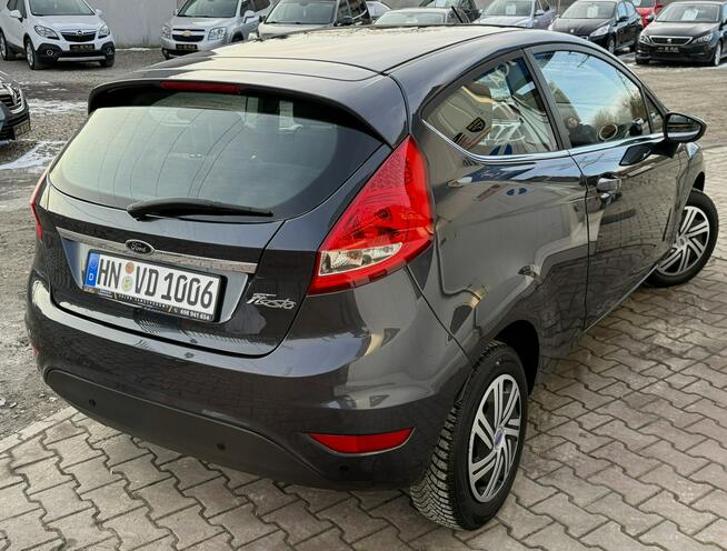 Ford Fiesta TITANIUM 1,2 82ps*Bezwypadkowy*Klimatronik*PDC*Chrom*Serwis*Zadbany*