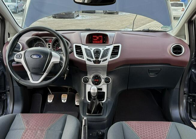Ford Fiesta TITANIUM 1,2 82ps*Bezwypadkowy*Klimatronik*PDC*Chrom*Serwis*Zadbany*