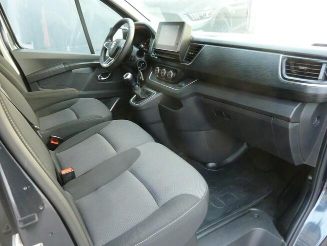 Renault Trafic Nowy Model*Long*2.0 DCI 150Ps*9-OSÓB*Klima*Kamera*Full Led*PDC