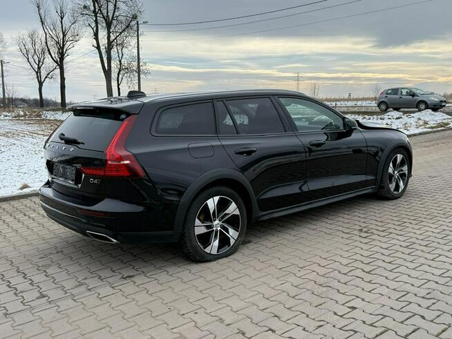 Volvo V60 Cross Country Pro*Bowers&Wilkins*Panorama*AWD*Kamera360*VirtualCocpit*FullLed*HeadUP
