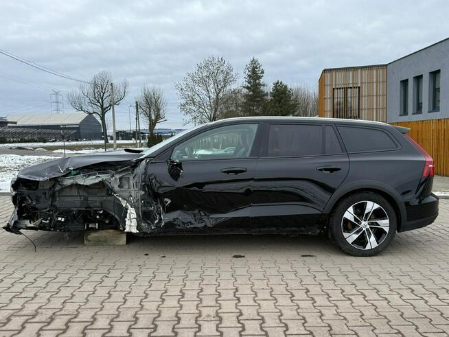 Volvo V60 Cross Country Pro*Bowers&Wilkins*Panorama*AWD*Kamera360*VirtualCocpit*FullLed*HeadUP