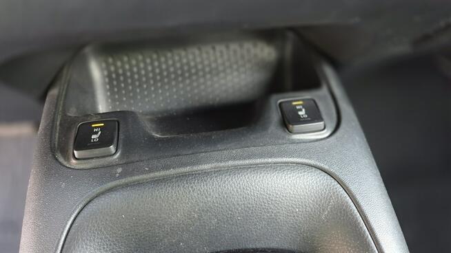 Toyota Corolla 1.8 HSD F-Vat 23% Ast. Parkowani Distronic Podgrzewane Fotele Super!