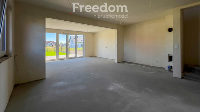 Nowoczesny dom w zabudowie bliźniaczej – Pszczółki