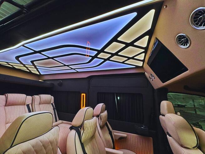 BUSY Z HOLANDII DO POLSKI – CODZIENNIE