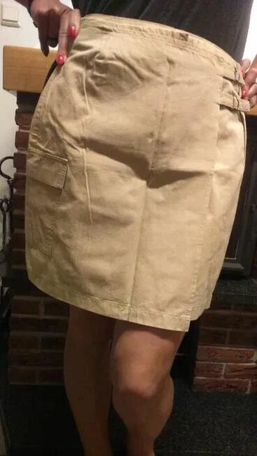 Spódnica beż spódniczka mini S nakładana z klamerkami
