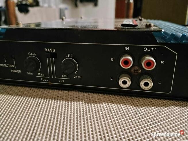 Wzmacniacz samochodowy Voice Kraft.