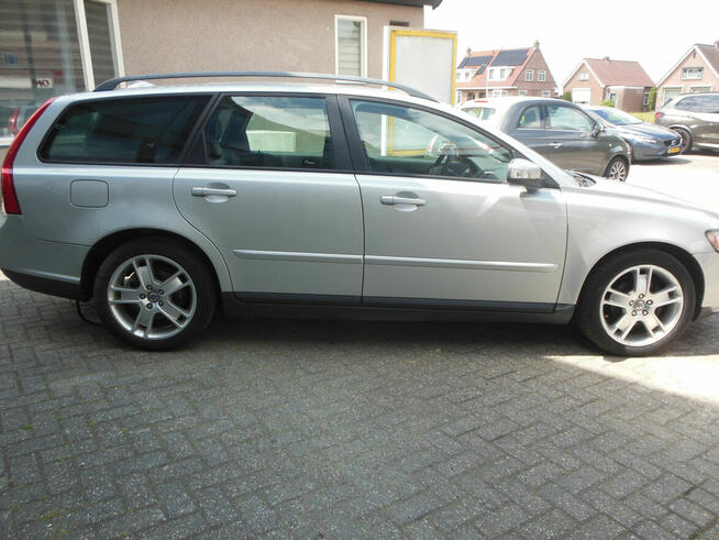 Volvo V 50