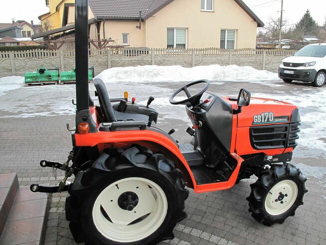 Mini Traktorek Kubota GB170 4X4 17KM Wspomaganie Mały