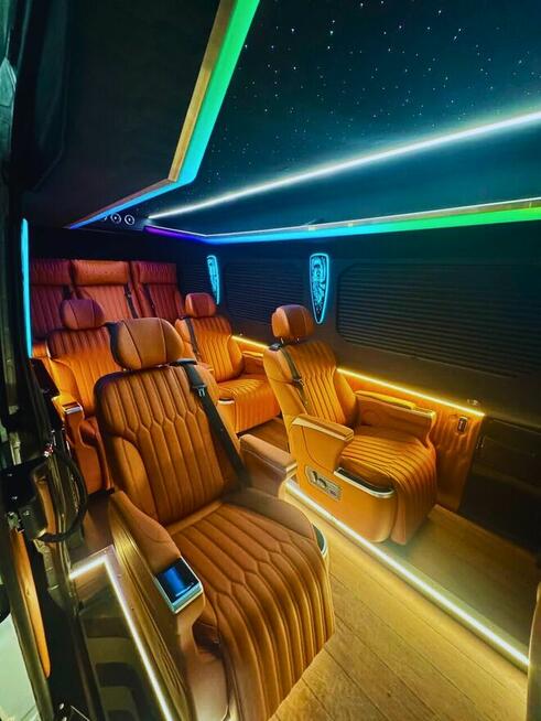 BUSY Z HOLANDII DO POLSKI – CODZIENNIE