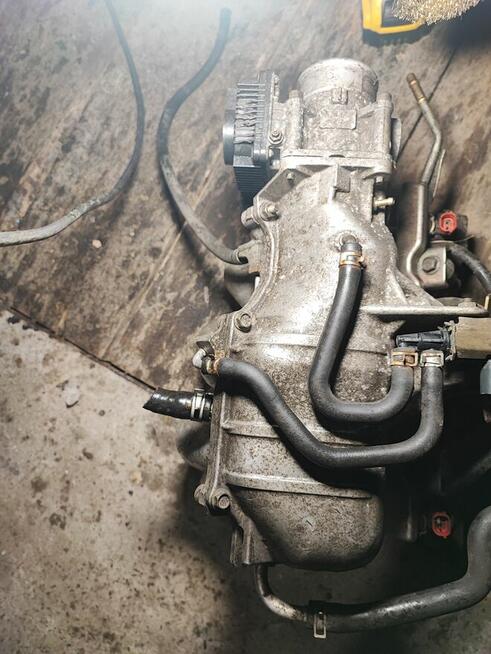 Kolektor ssący do Nissana Almera n16 benzyna