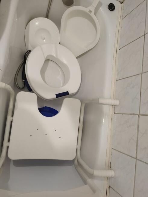 Do sprzedania ławeczka do kąpieli nakładka na sedes i basen