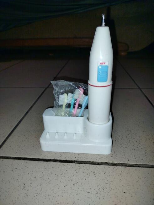 Szczoteczka do zębów BRAUN Oral-B + gratis Polecam