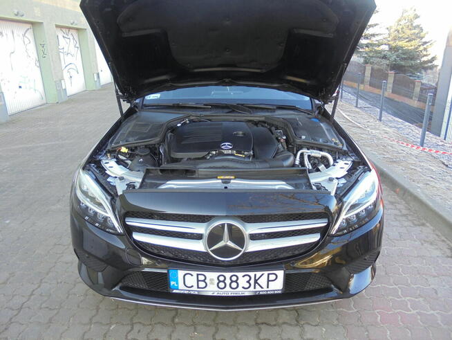 Sprzedam mercedesa c klasa 1,5 benzyna model 2020 salon Pols