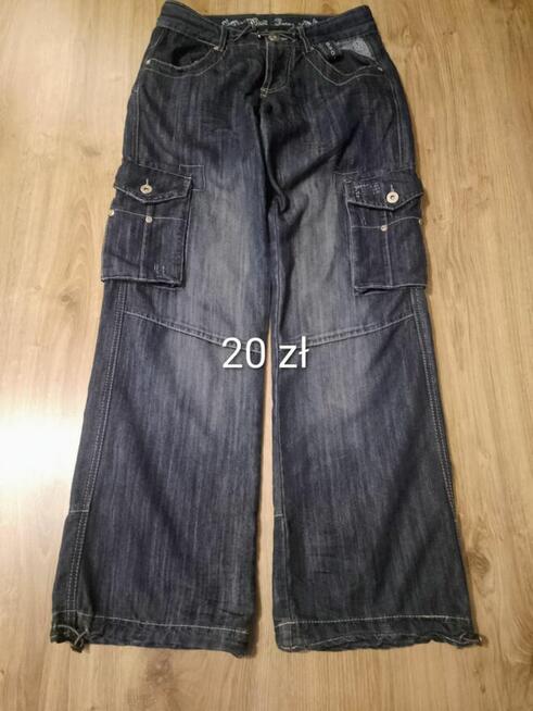 Sprzedam spodnie widoczne na zdjęciach