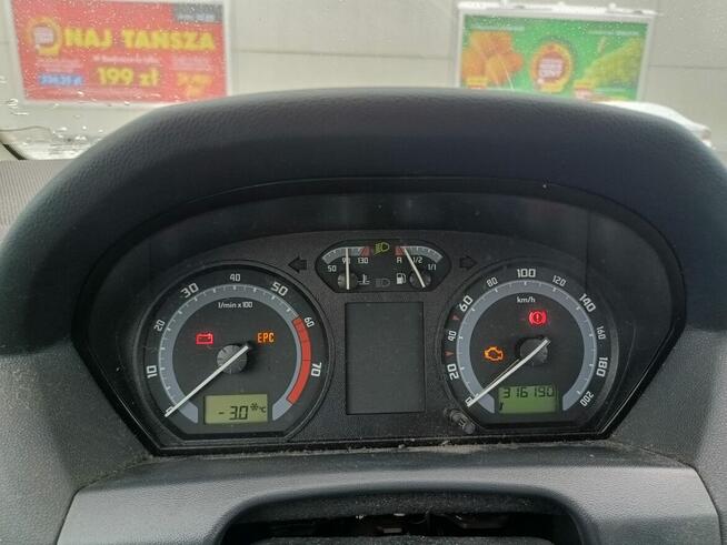 Skoda Fabia 1,2 na części, ostatni drift 04 kombi