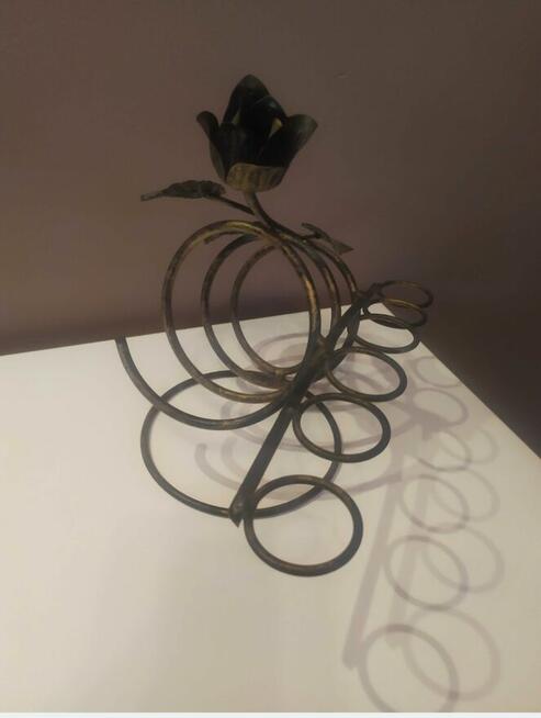 Stojak na wino lub inny trunek