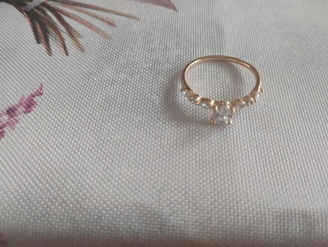 Sprzedam obrączki i pierścionki