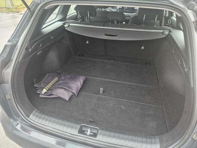 Kia Ceed Kombi 1.5 T-GDi M 160 KM 2022 114000 przebieg