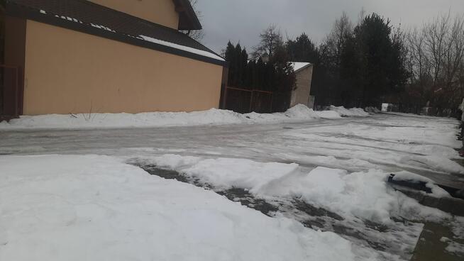 Parking miejsce obok garażu na 2Auta ul.Słoneczna Os.Rosochy