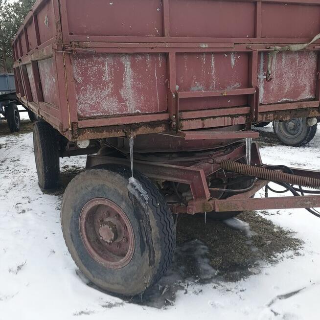 Dwie przyczepy rolnicze Autosan d55.