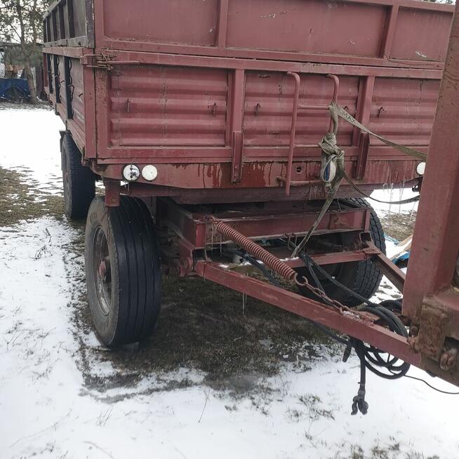 Dwie przyczepy rolnicze Autosan d55.