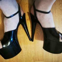 Crossdresser szuka przyjaciela