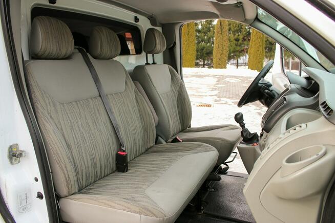 Nissan Primastar 3 Osobowy Klimatyzacja Hak Lift